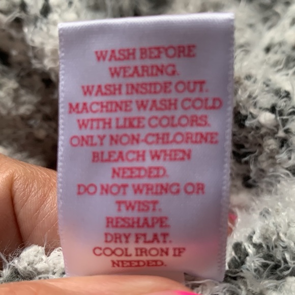 Fuzzy sweater by SO - 10/12 - Picture 4 of 4